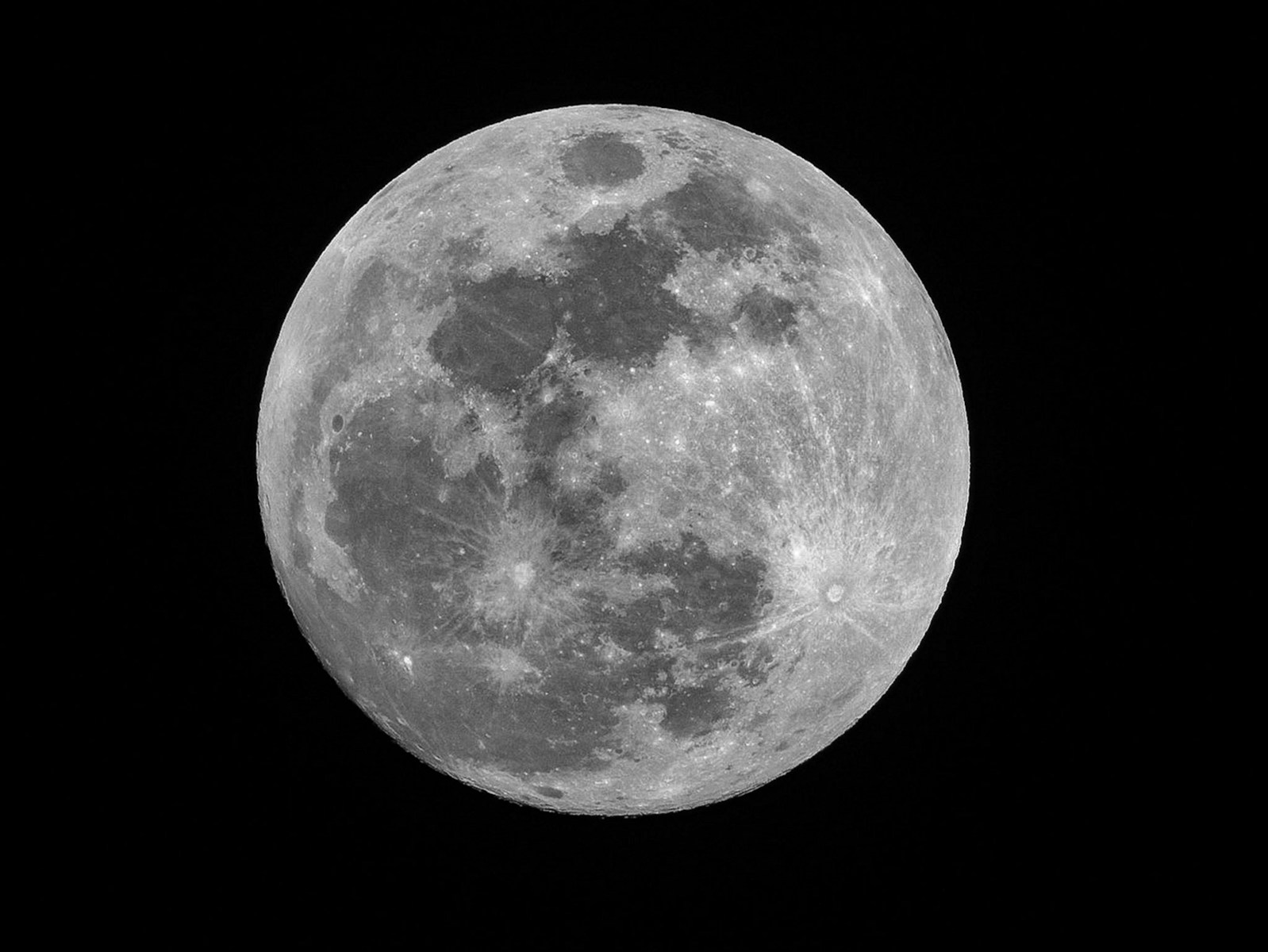 full moon huge